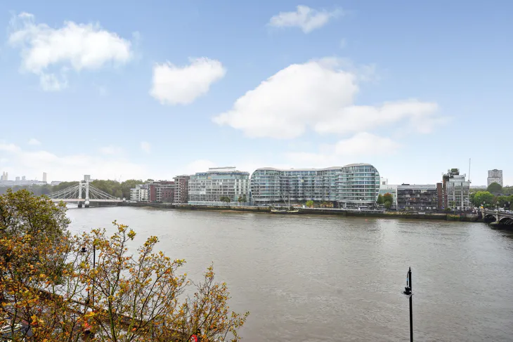 Flat Cheyne Walk in Greater London