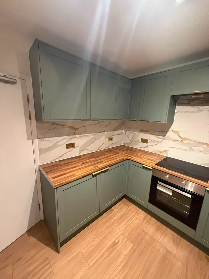 Flat Upminster Road South in Greater London
