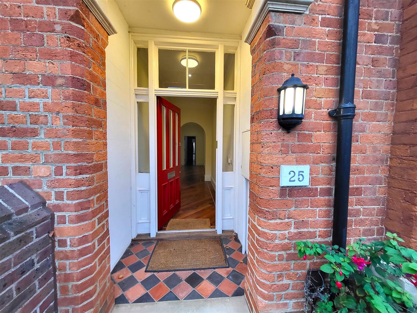 House Lansdowne Road in Bedford