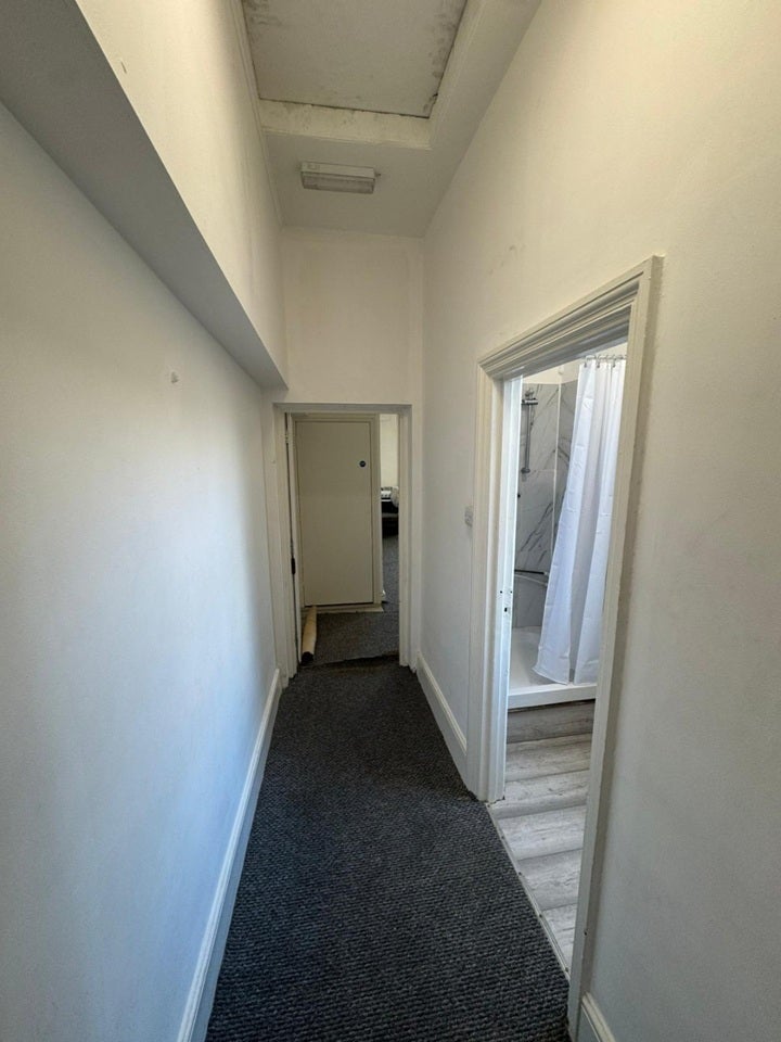 Flat London Road in Greater London
