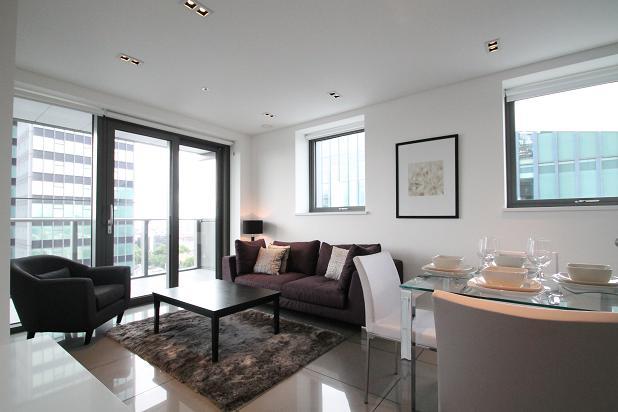 Flat Hampstead Road in Greater London