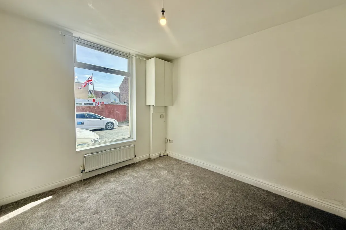 Flat Twyford Avenue in Portsmouth