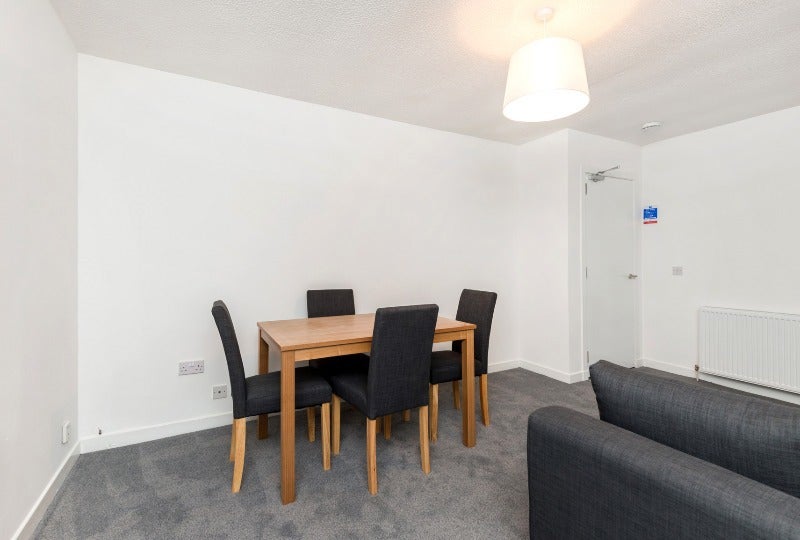Flat Seagate in Dundee