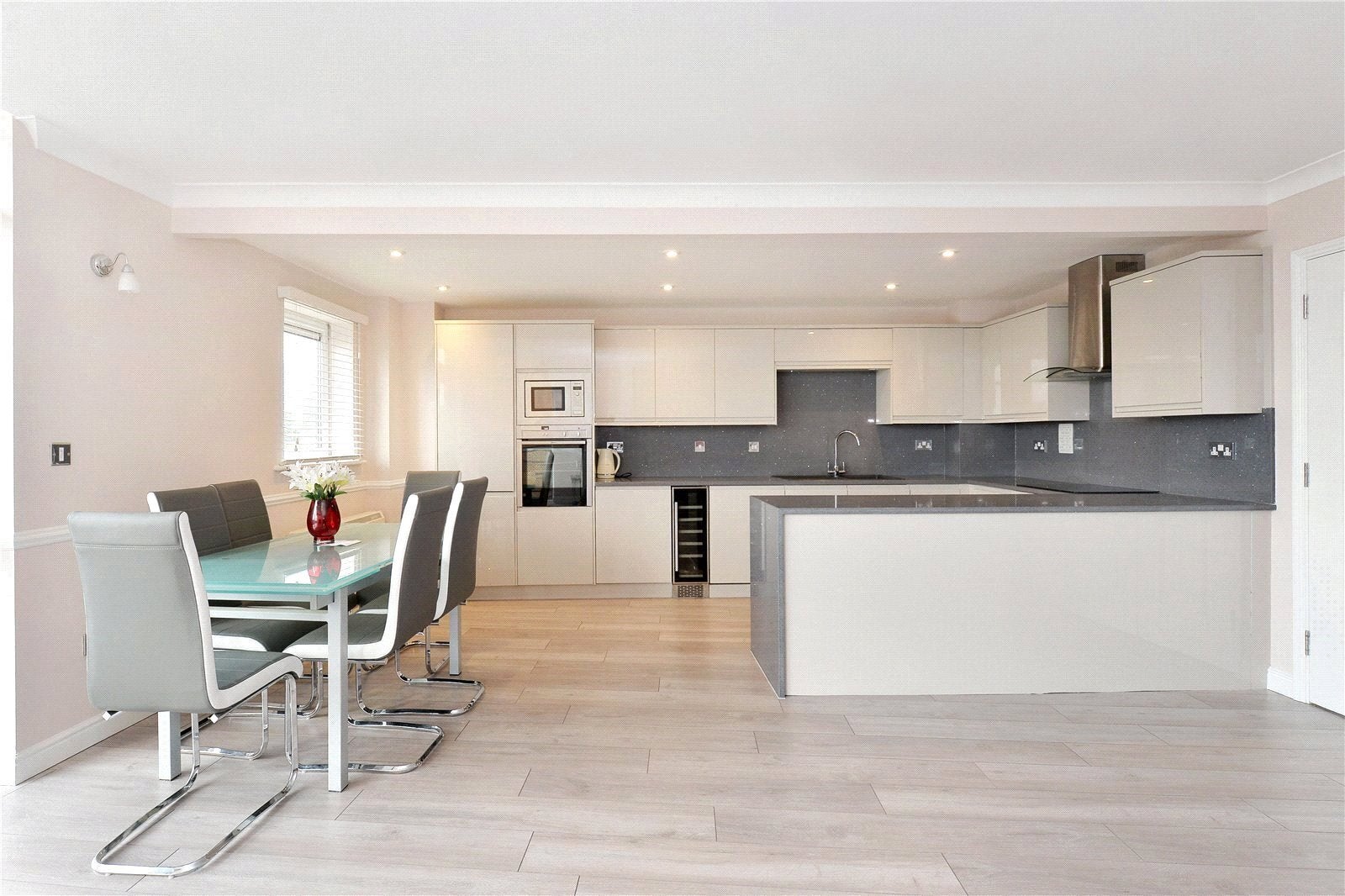 Flat Langbourne Place in Greater London