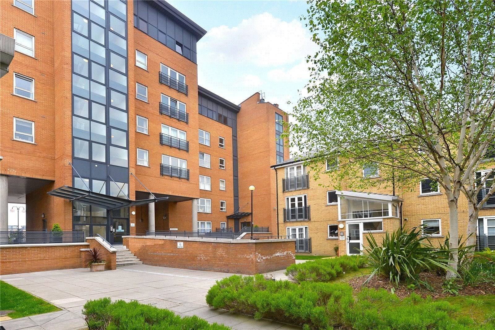 Flat Langbourne Place in Greater London