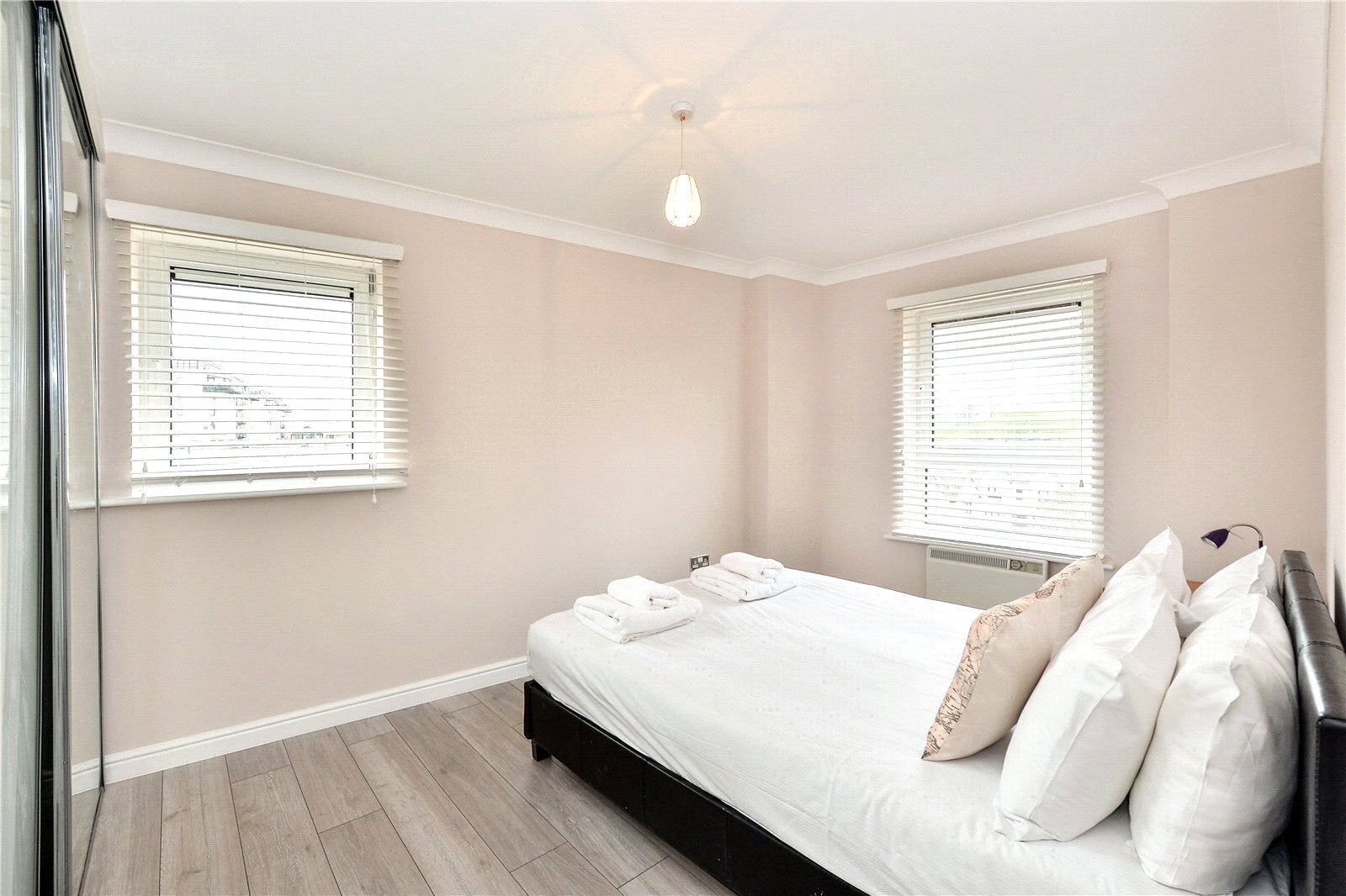 Flat Langbourne Place in Greater London