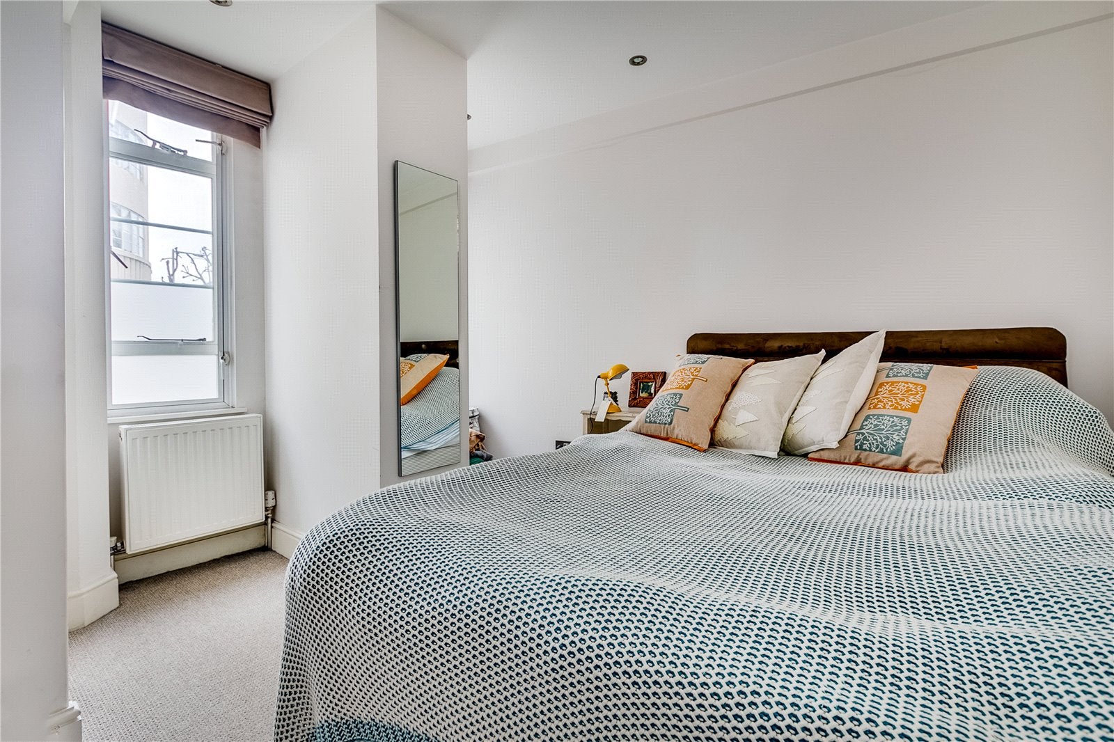 Flat Sloane Avenue in Greater London