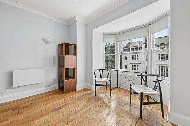 Flat Gloucester Terrace in City of Westminster