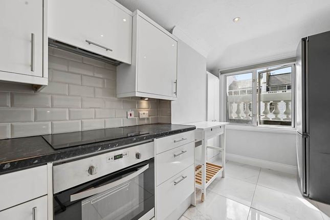 Flat Gloucester Terrace in City of Westminster