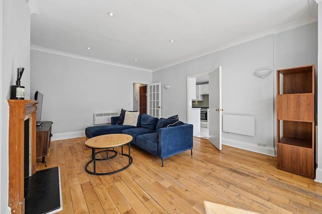 Flat Gloucester Terrace in City of Westminster