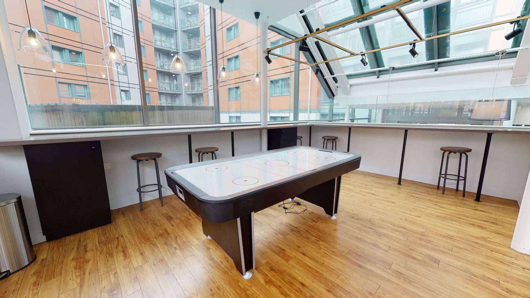 Room Hathersage Road in Manchester