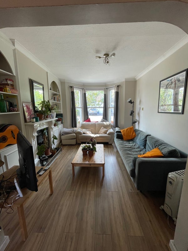 Room Beechcroft Road in Greater London