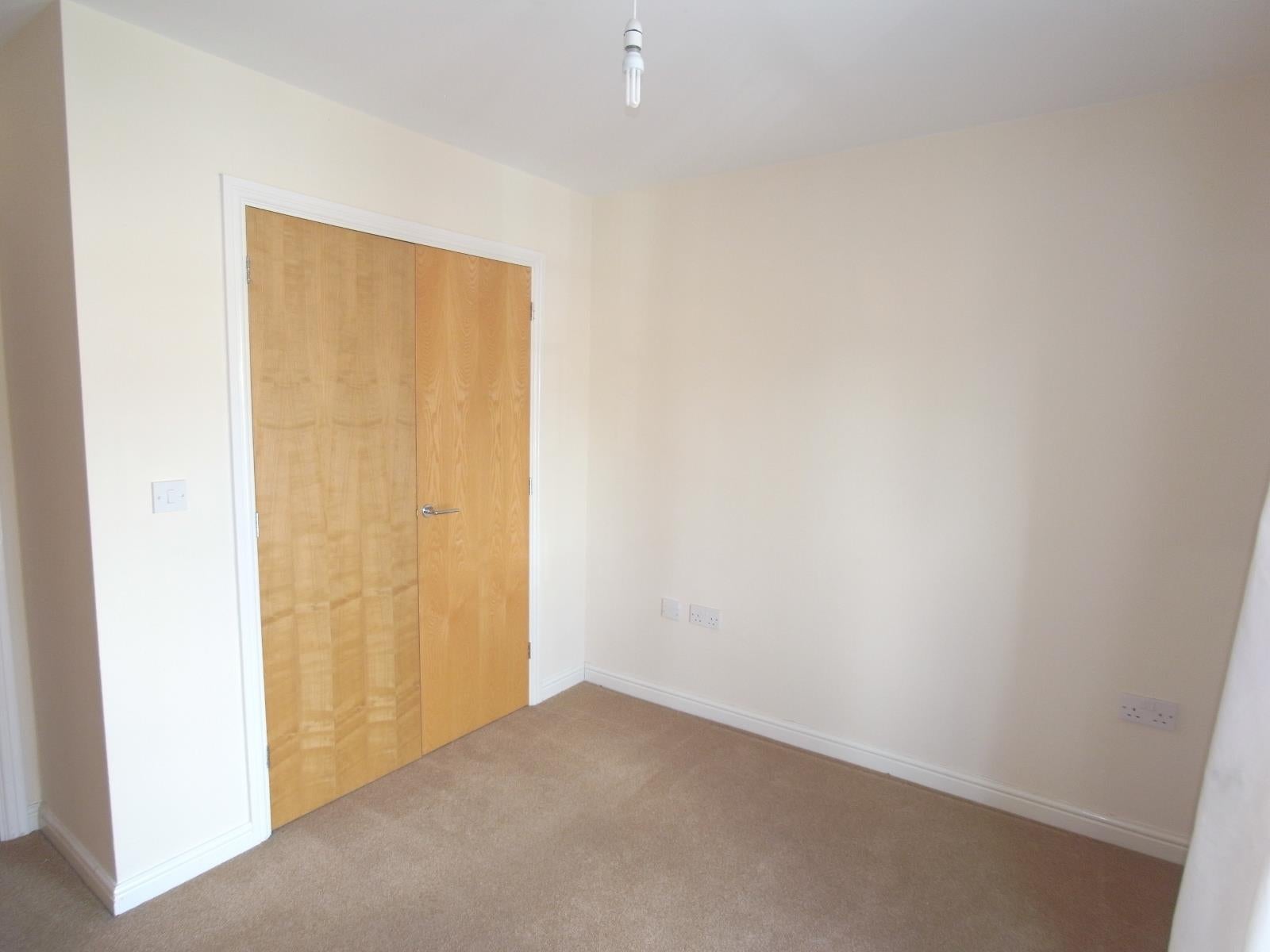 Flat Temple Court in Wakefield