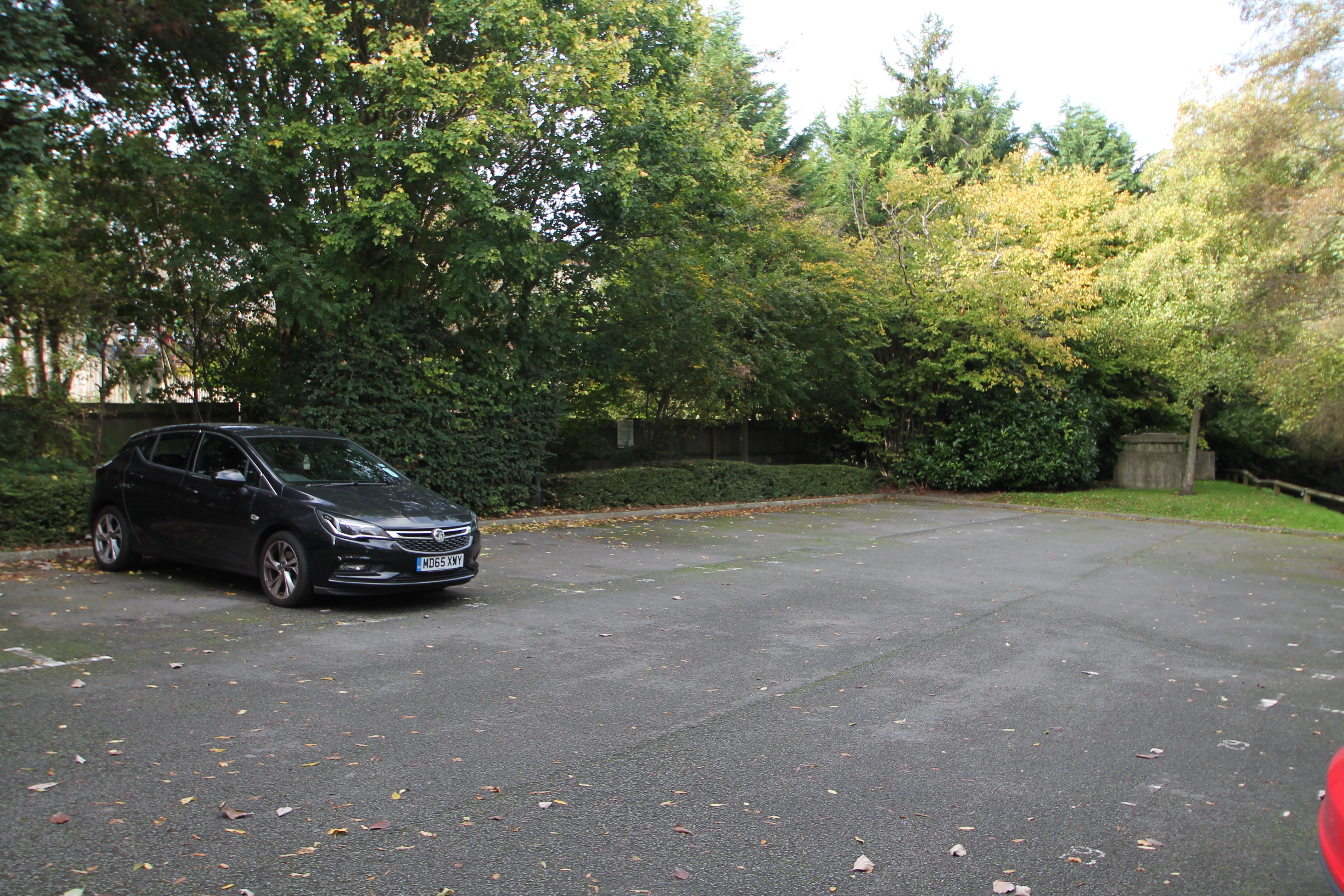 Flat Aspen Vale in Tandridge