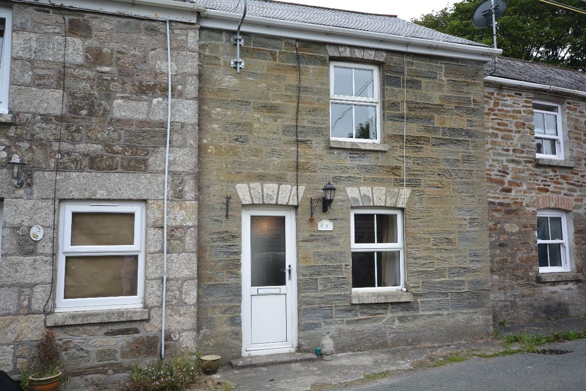 House Unclassified in Sithney