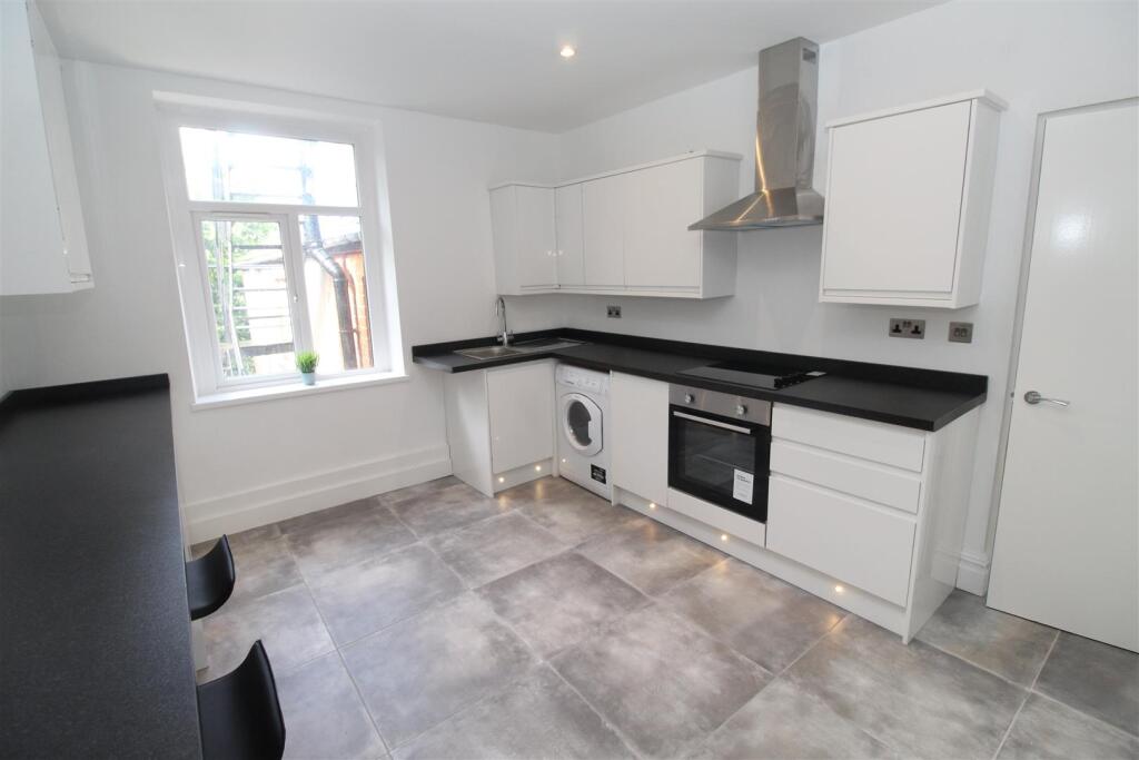 Flat Claude Road in Cardiff