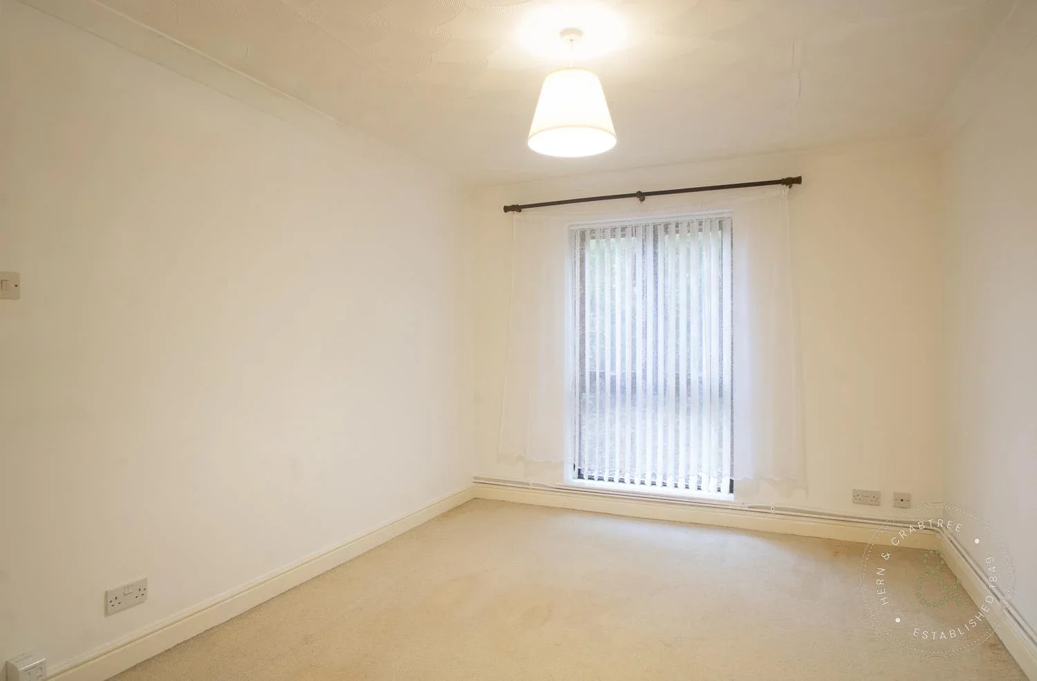 Flat Glandwr Place in Cardiff