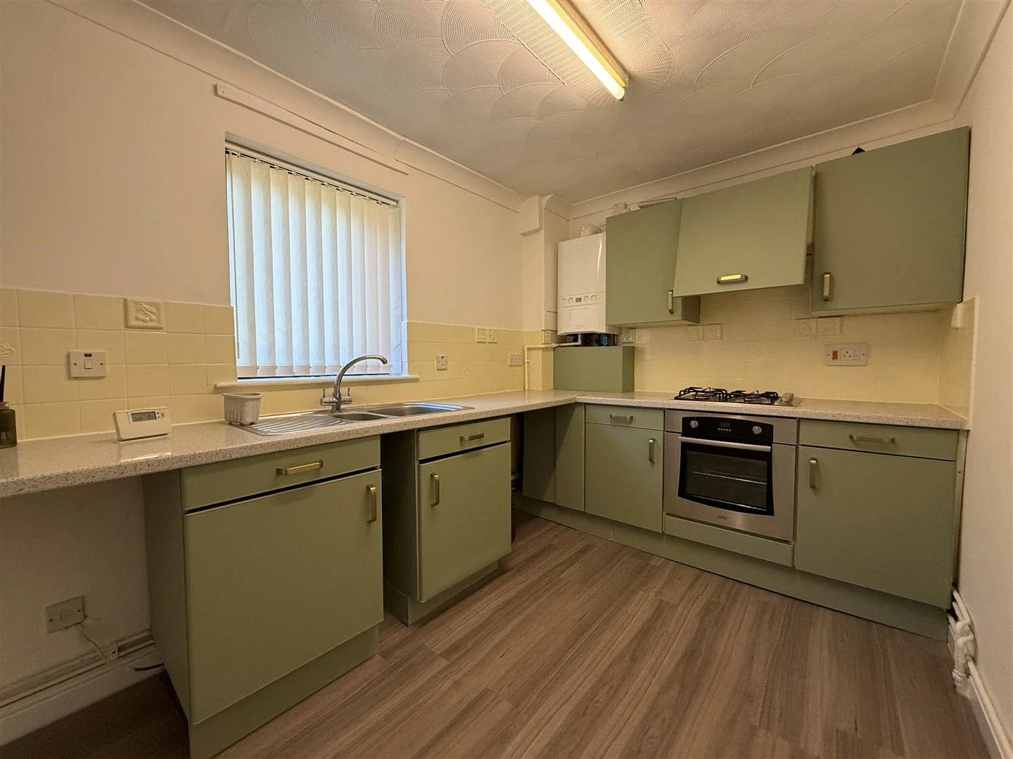 Flat Glandwr Place in Cardiff