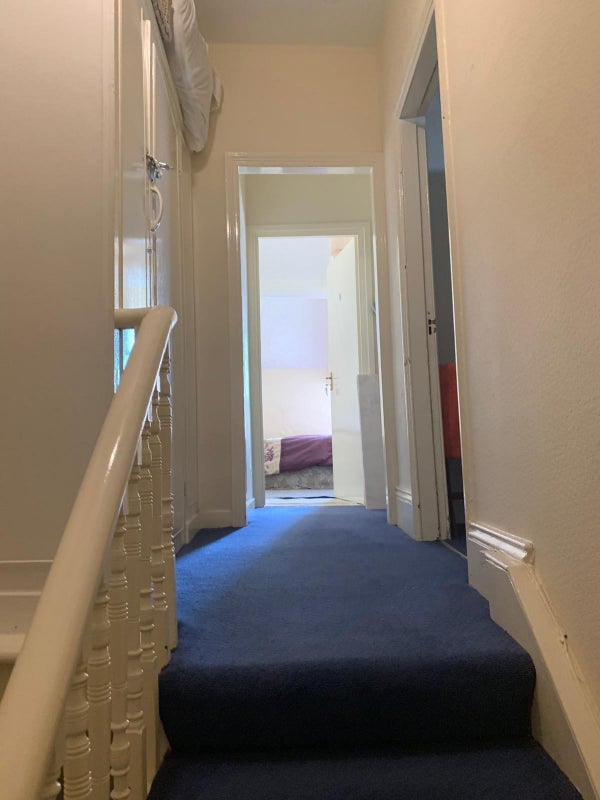 Room Heaton Road in Newcastle upon Tyne