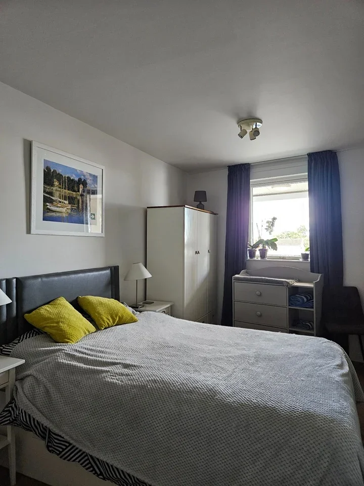 Room Mast Street in Greater London