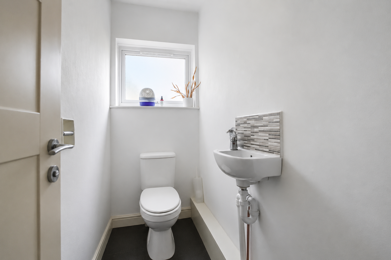 Flat Talisman Way in Greater London