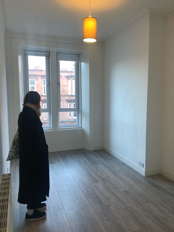 Room Minard Road in Glasgow
