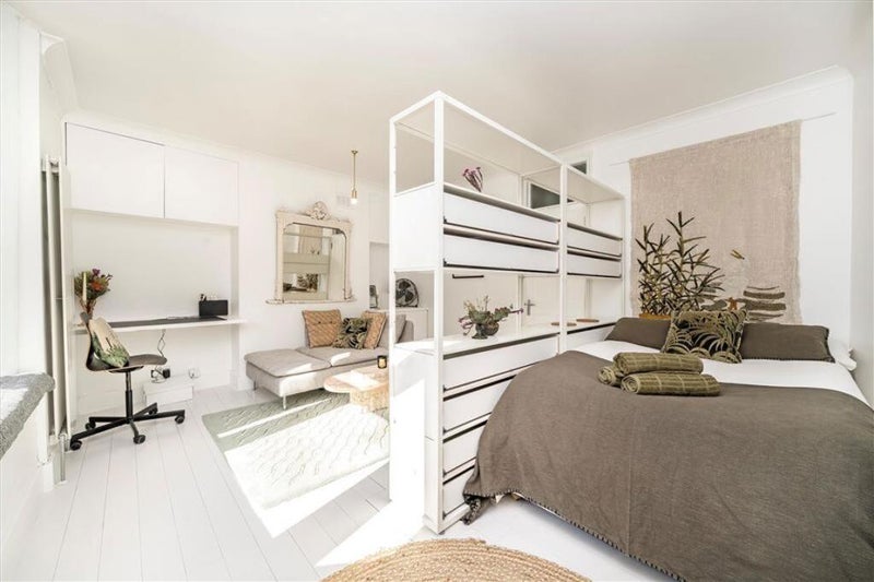 Flat Brockley Cross in Greater London