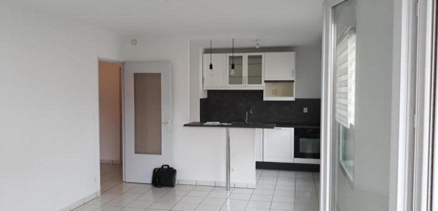Flat Rue Louis Braille in Villeurbanne