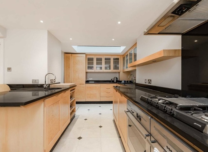 House Blenheim Terrace in City of Westminster