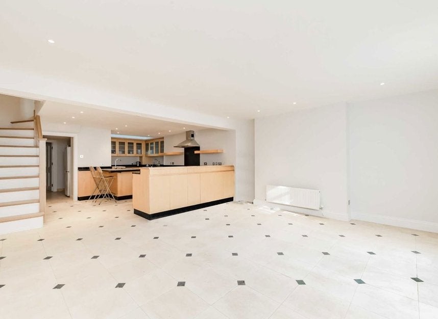 House Blenheim Terrace in City of Westminster