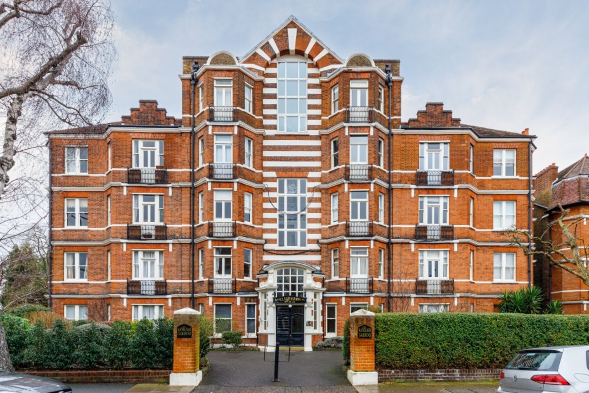 Flat Stamford Brook Avenue in Greater London