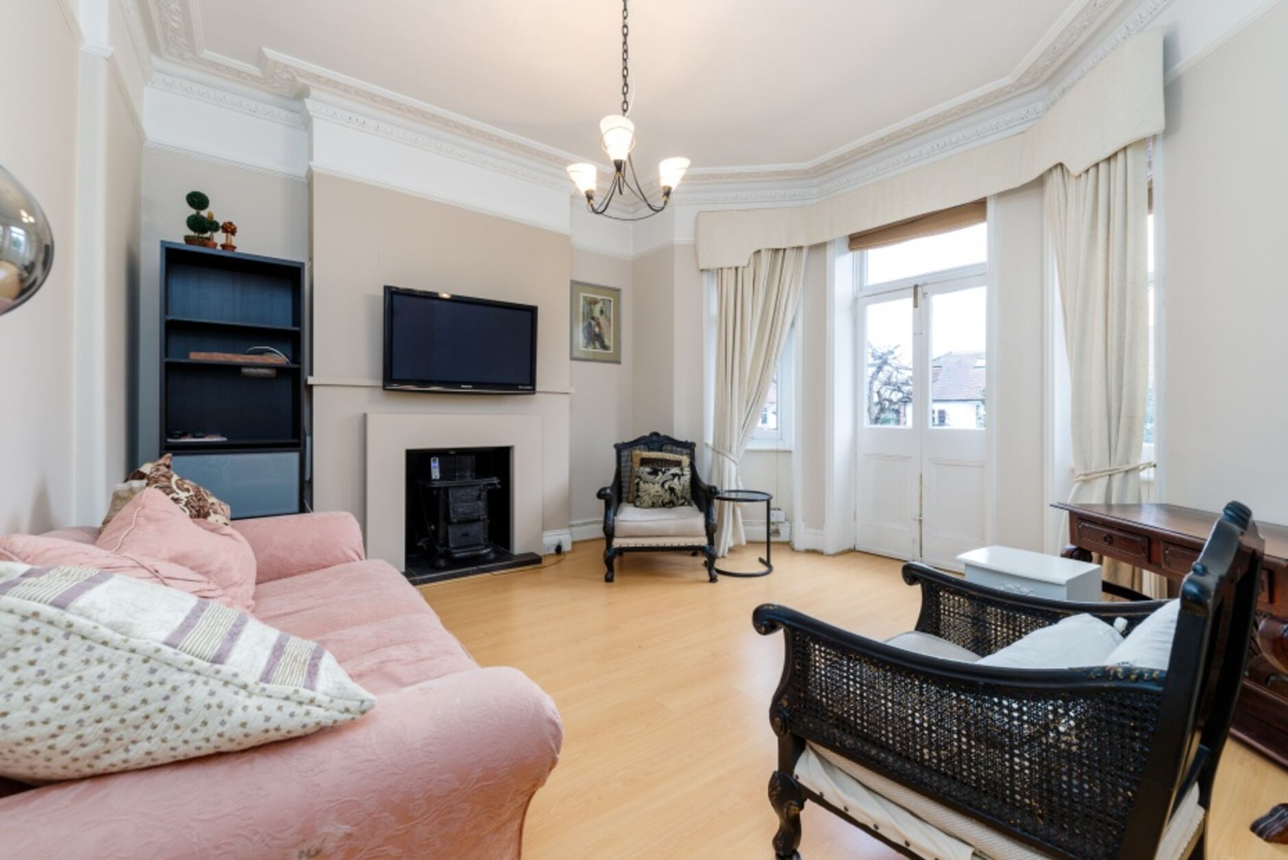 Flat Stamford Brook Avenue in Greater London