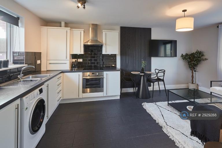 Flat Greenvale Avenue in Newcastle upon Tyne