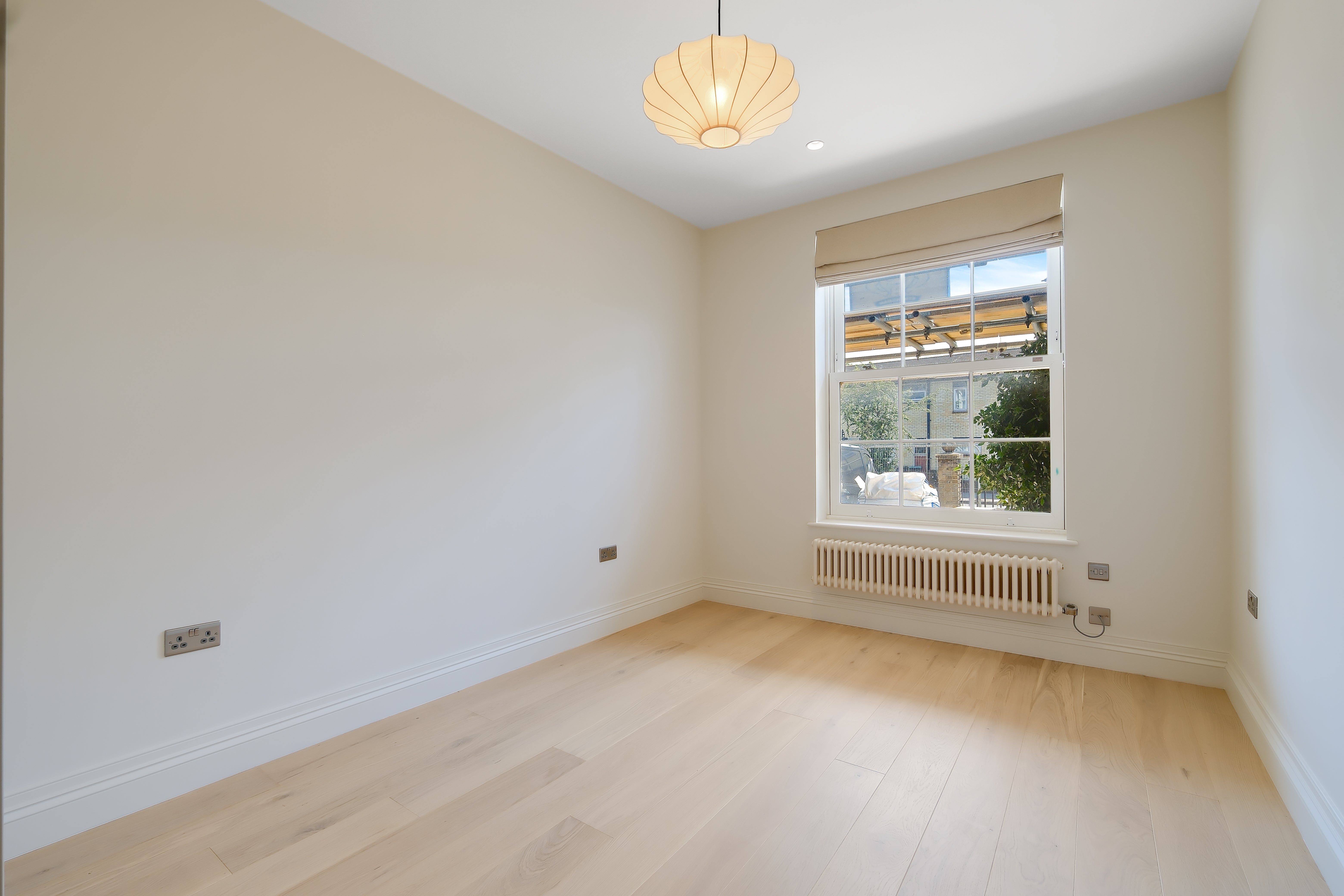 Flat St Ann's Road in Greater London