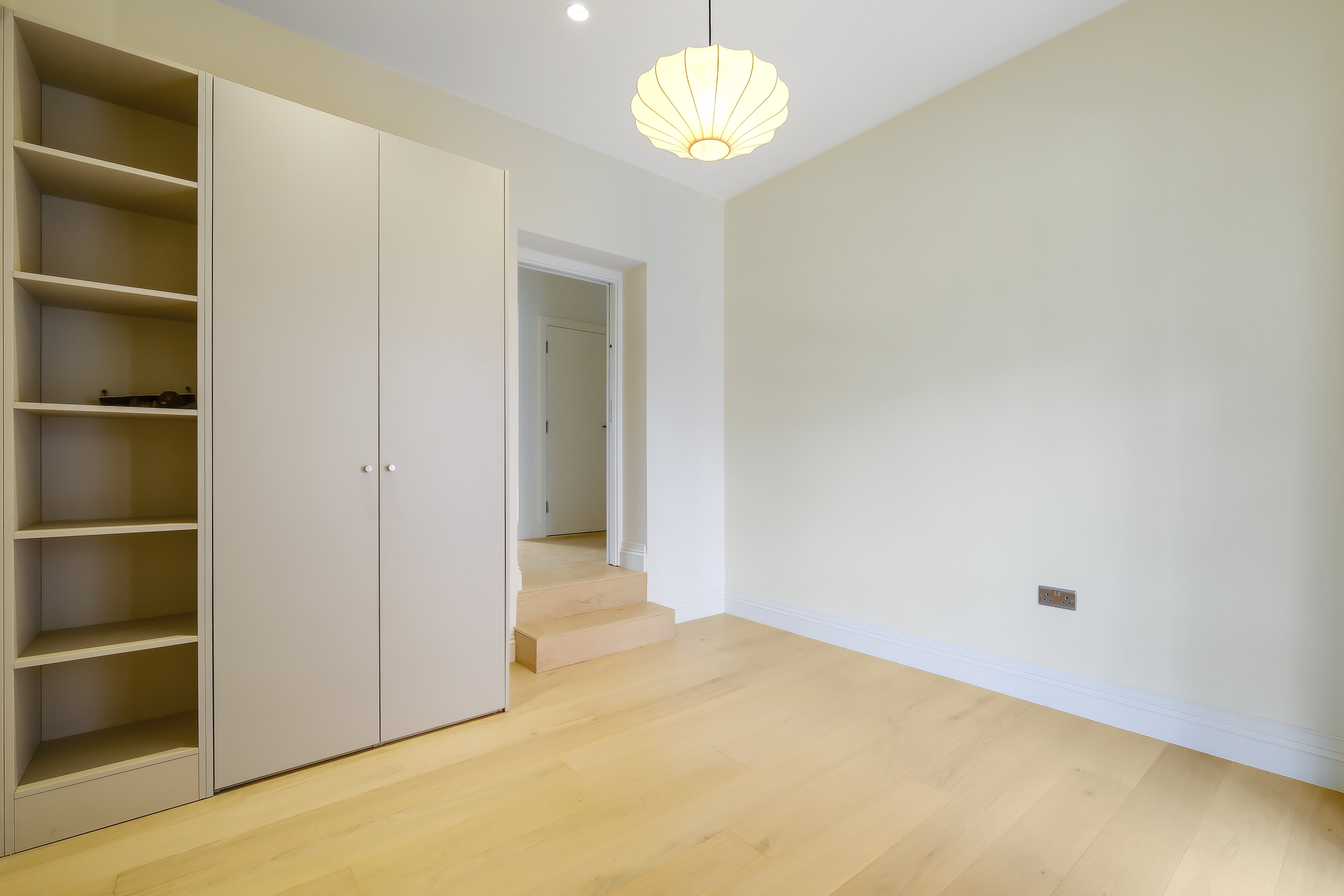 Flat St Ann's Road in Greater London