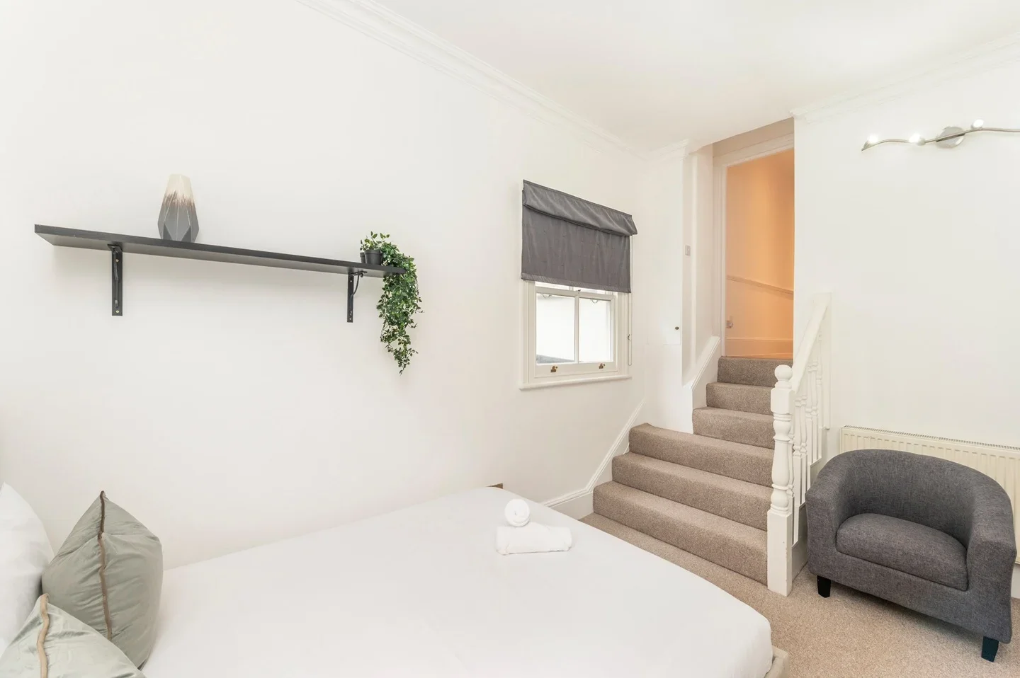 Flat Philbeach Gardens in Greater London