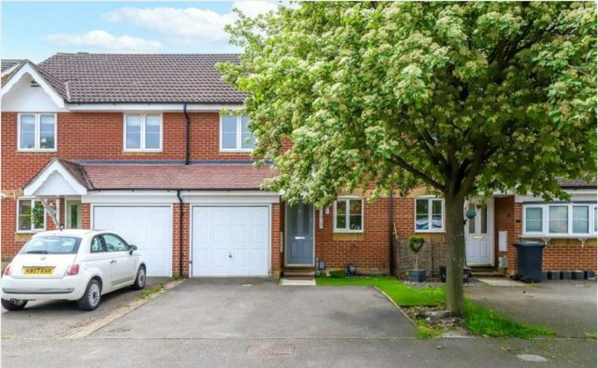 House Village Close in Hoddesdon