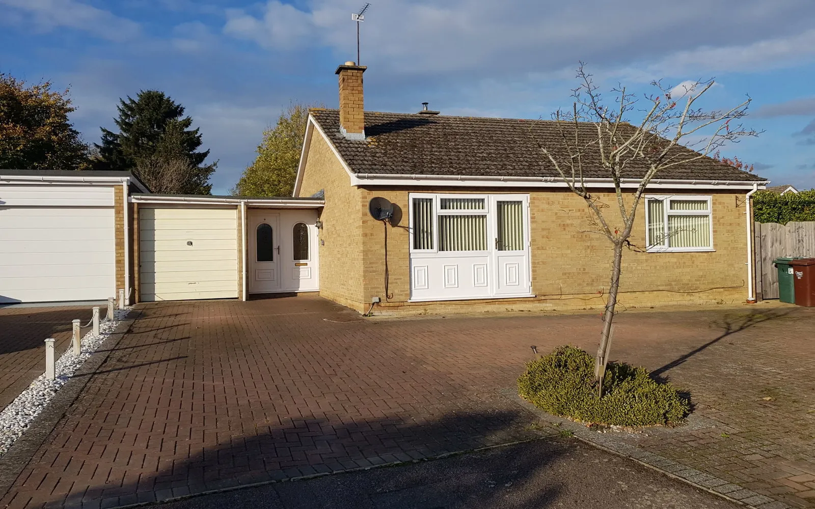 House Buzzards Close in Cherwell District