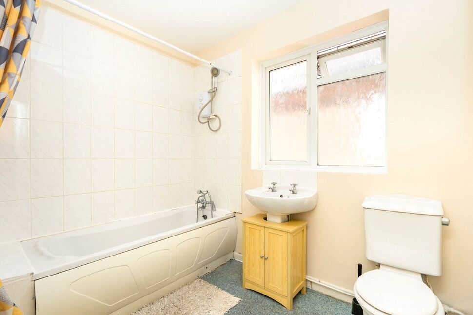 Room Coventry Road in Southampton