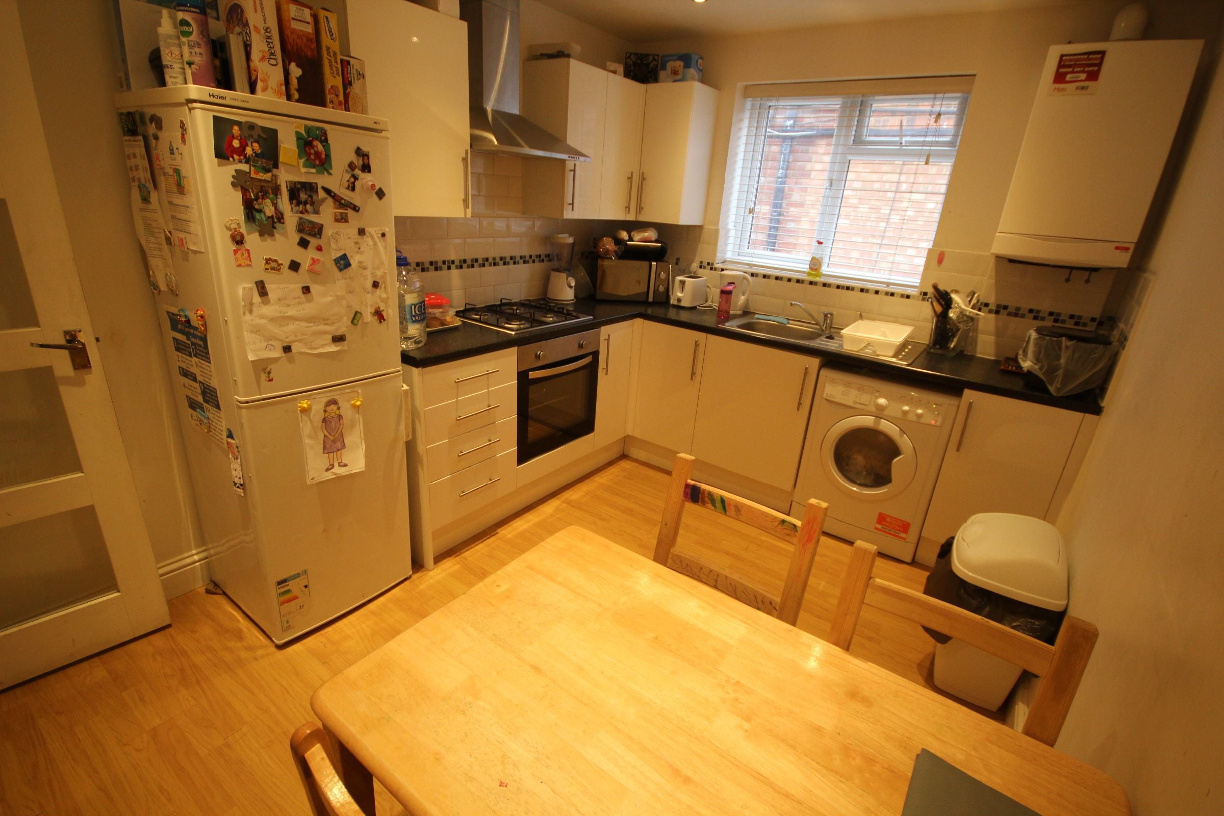 Flat Hindes Road in Greater London