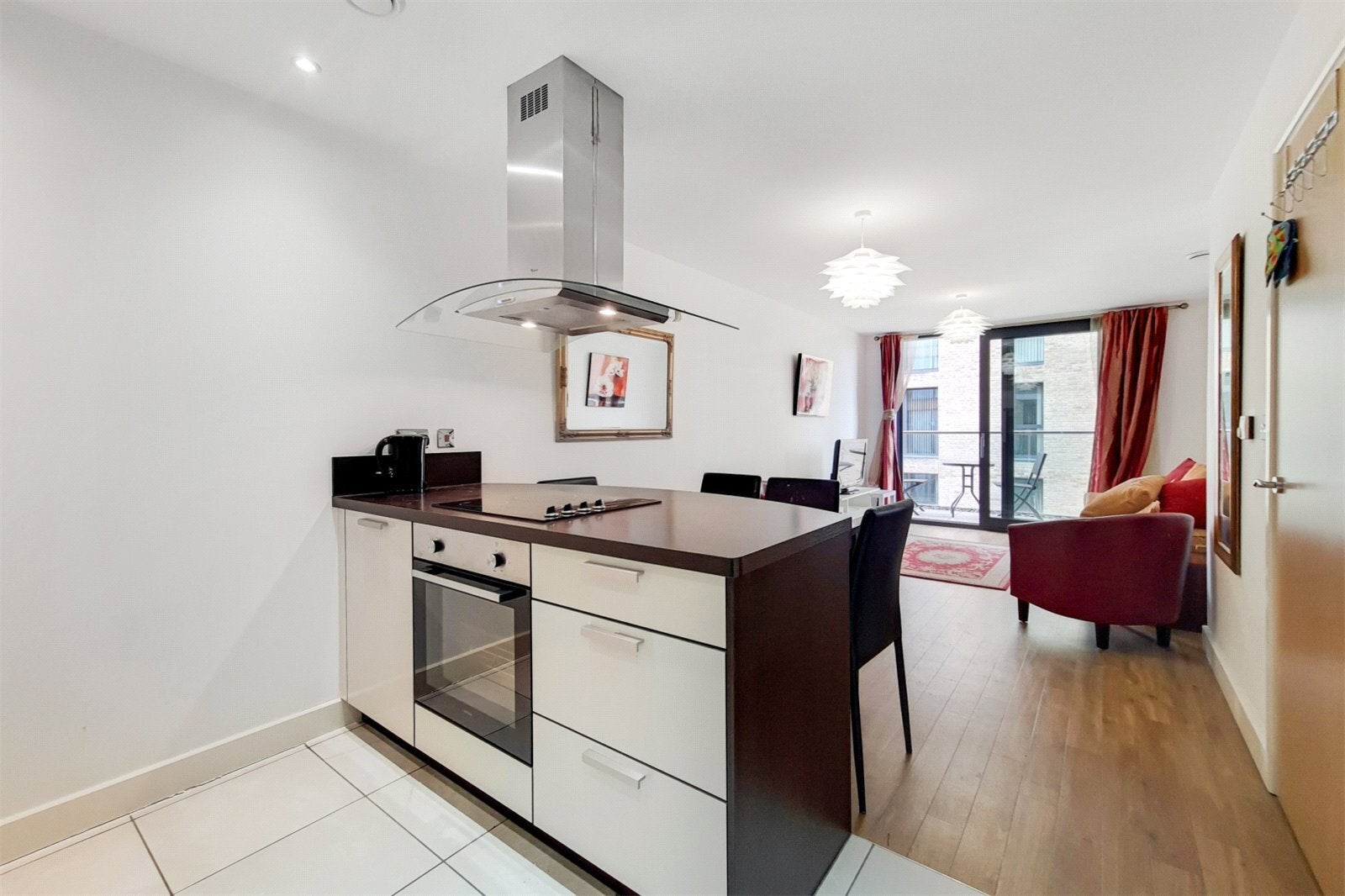 Flat Surrey Quays Road in Greater London