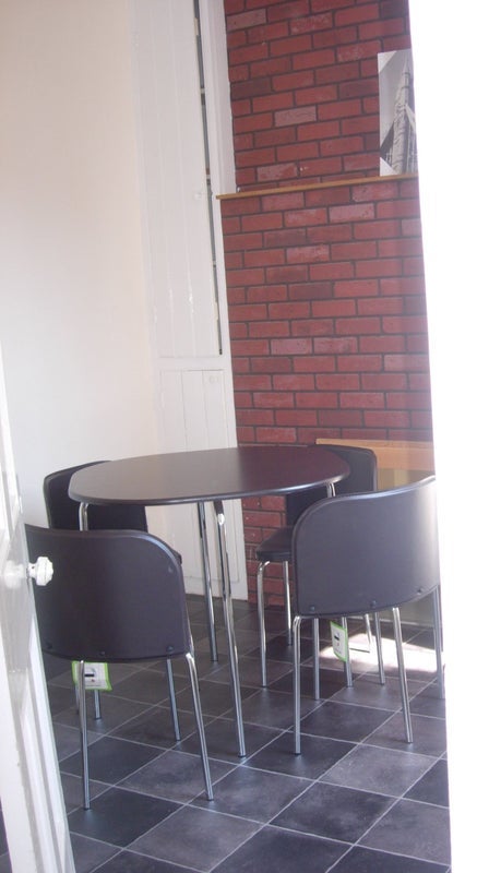 Room Parkway Road in Dudley