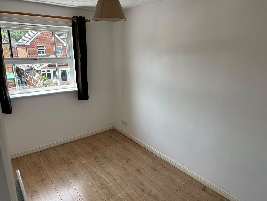 House Dupre Close in Slough