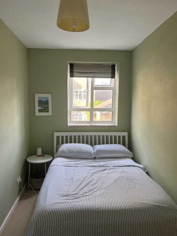 Room McCoid Way in Greater London