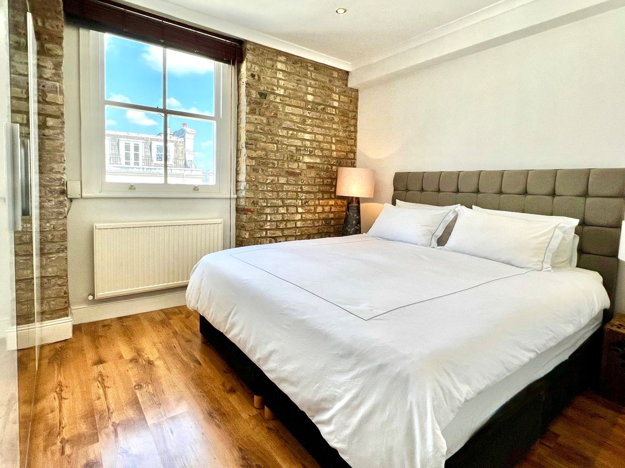 Flat Cornwall Gardens in Greater London