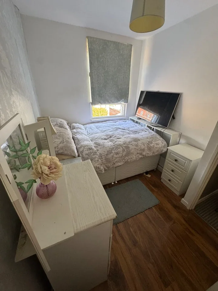Room Berridge Road in Greater London