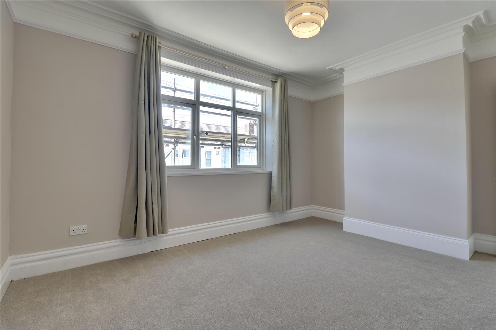 Flat Epworth Road in Portsmouth