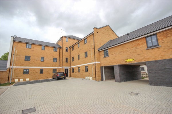 Flat Mansell Road in Patchway