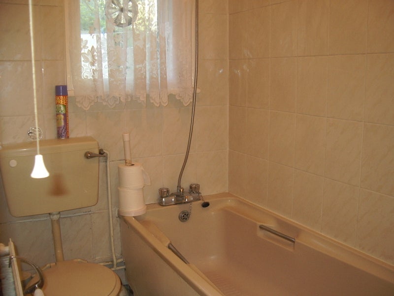 Room Ashley Road in Greater London