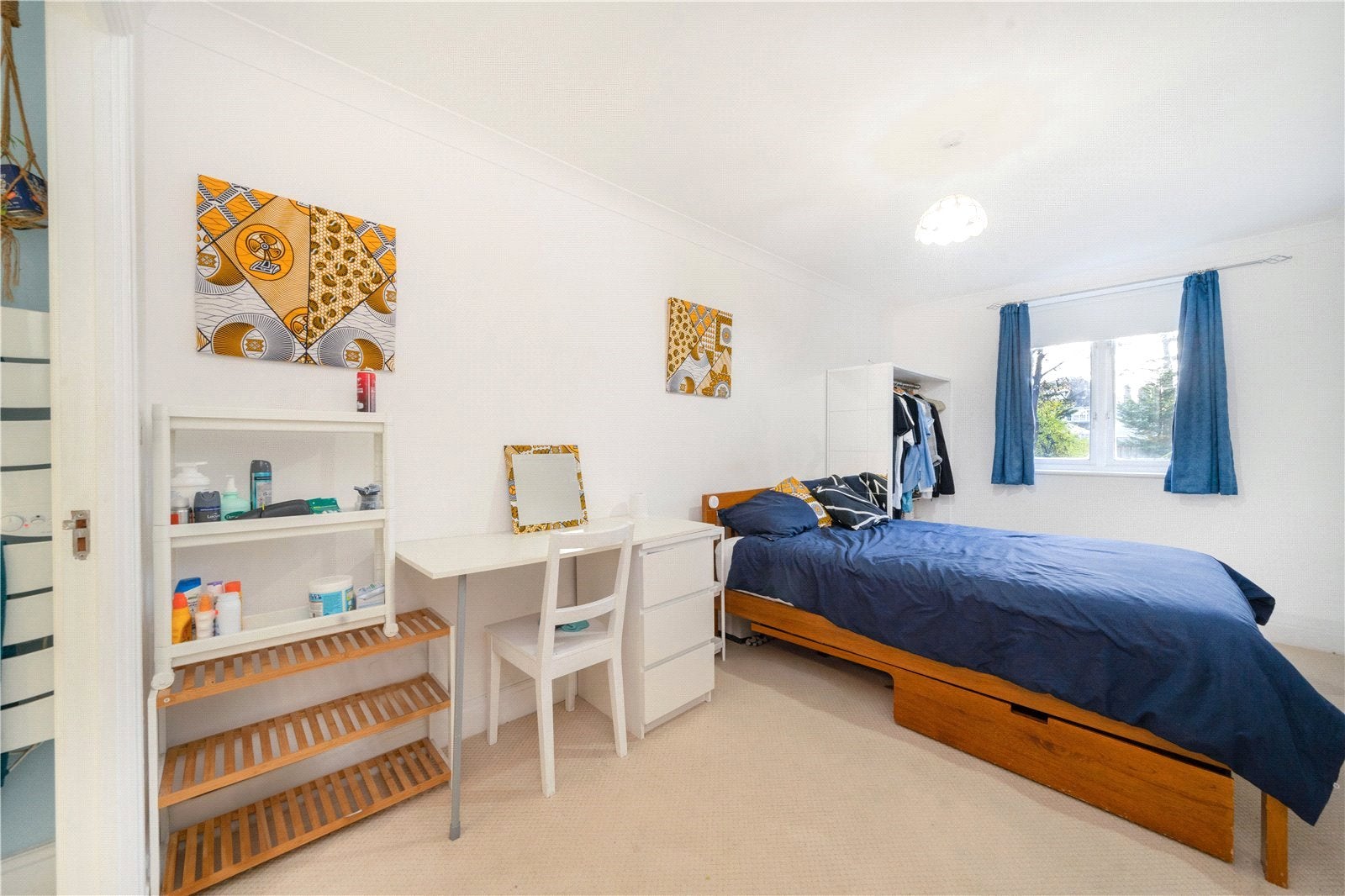 Flat Willesden Lane in Greater London